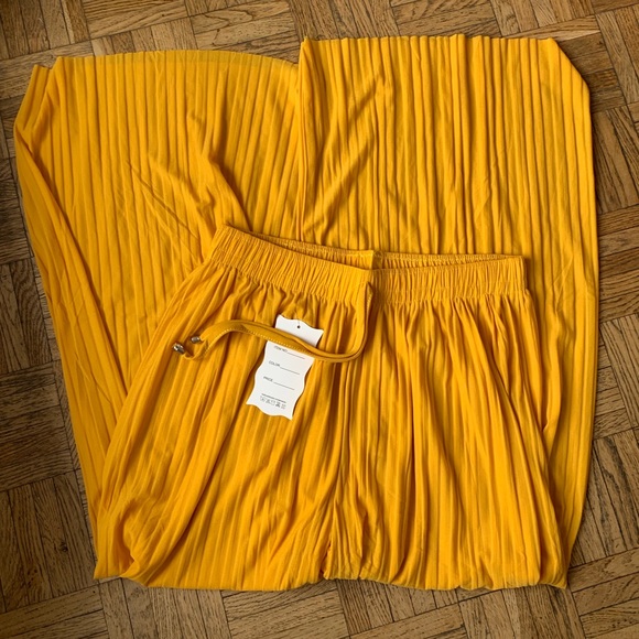 ✨PARIS✨ Fabulous accordion pleats wide leg pants - Picture 3 of 4